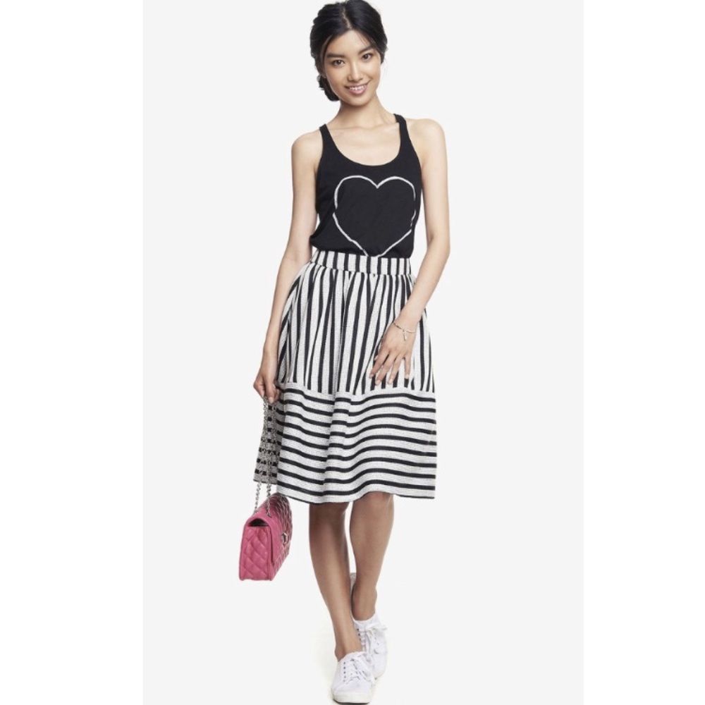 💓NEW LISTING💓 Express High Waisted Striped Skirt